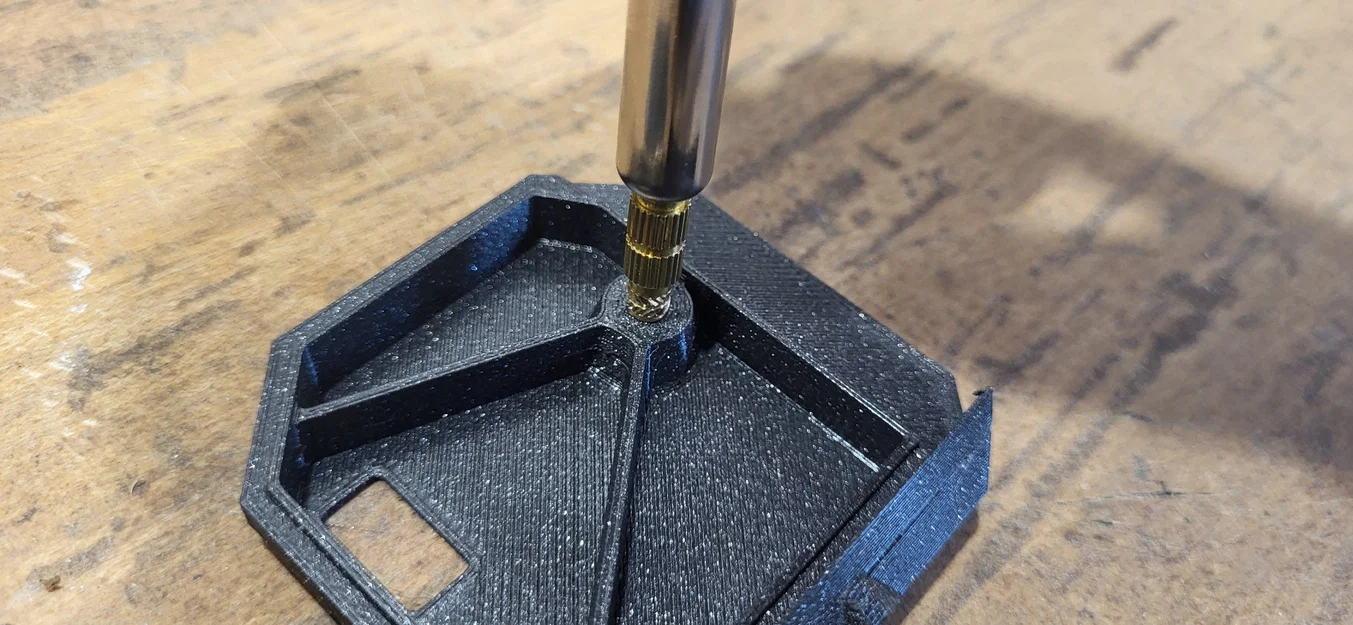 Cải thiện sóng Wi-Fi cho Prusa Core One: Nắp lưng kèm chân đế hoặc nam châm - Image 7