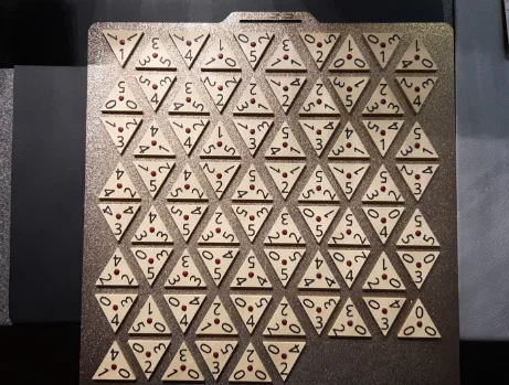 Triominos - Bộ trò chơi sắp xếp thú vị cho cả gia đình - Image 2