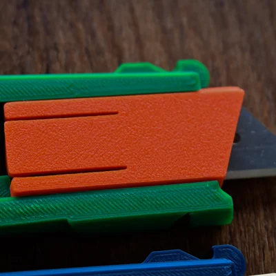 Dao đa năng EDC in 3D: Tích hợp còi và khui bia tiện lợi 5