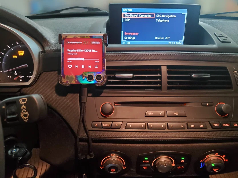 Giá đỡ Samsung Galaxy Z Flip 5/6 cho xe BMW Z4 (E85/E86) - Image 1