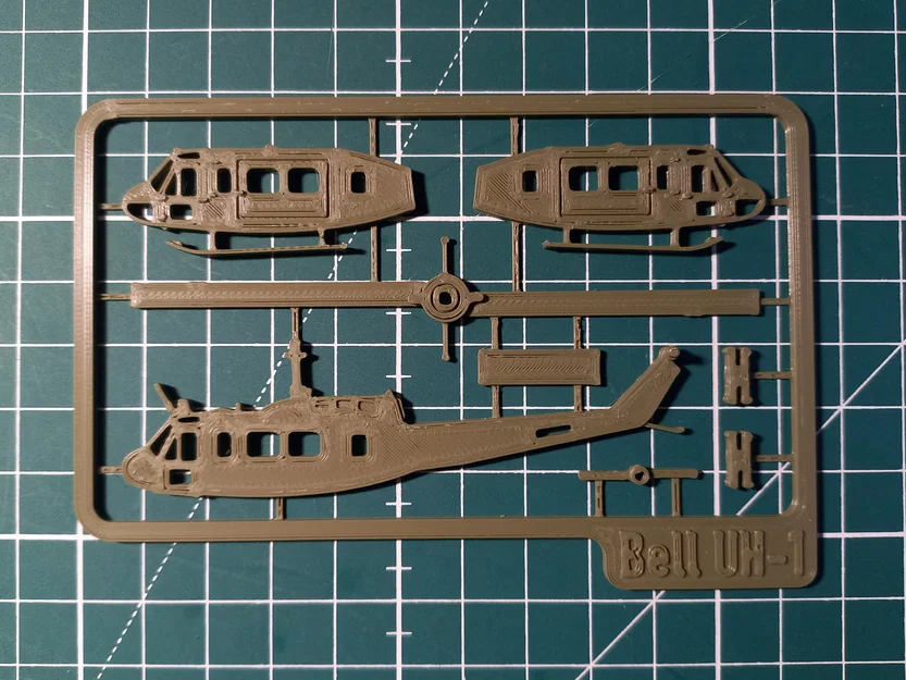 Mô hình Kit Card Bell UH-1 Iroquois "Huey" - Image 2