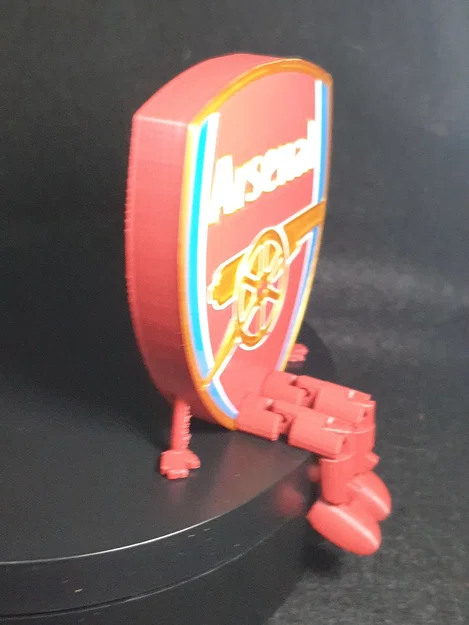 Mô hình khiên Arsenal FC có chân linh hoạt cực chất cho fan - Image 3