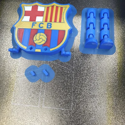 Mô hình khiên FC Barcelona có chân linh hoạt (flexi legs) in 3D