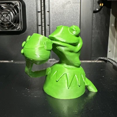 Mô hình 3D Kermit đang nhâm nhi tách trà - Phiên bản tối giản độc đáo