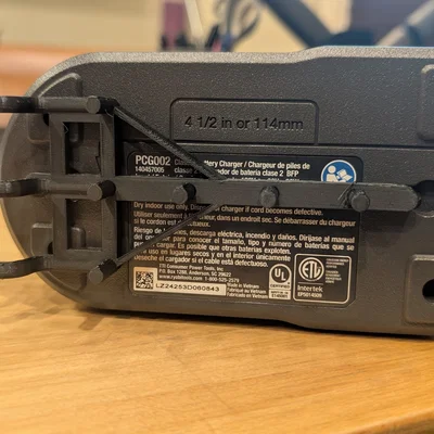 Giá treo bảng pegboard cho bộ sạc pin Ryobi (2024, Model PCG002)