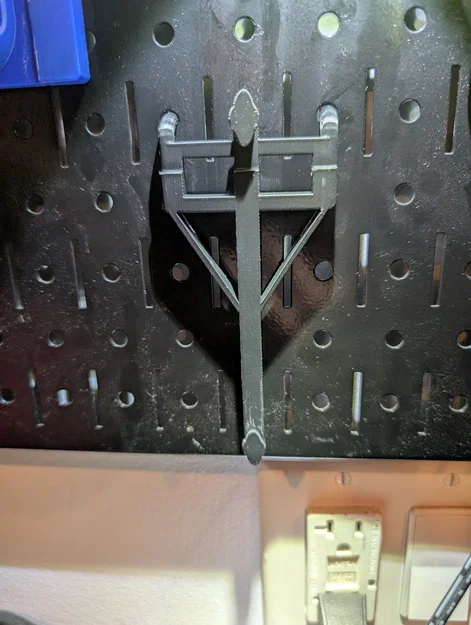 Giá treo bảng pegboard cho bộ sạc pin Ryobi (2024, Model PCG002) - Image 5