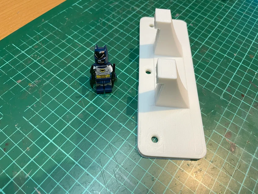 Giá treo tường cho LEGO 76328 Batman The Classic Series Batmobile - Image 2