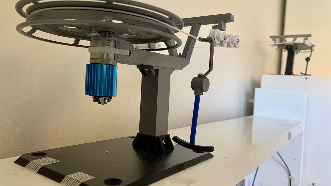 Mô hình cáp treo trượt tuyết hoạt động bằng động cơ điện - Image 1