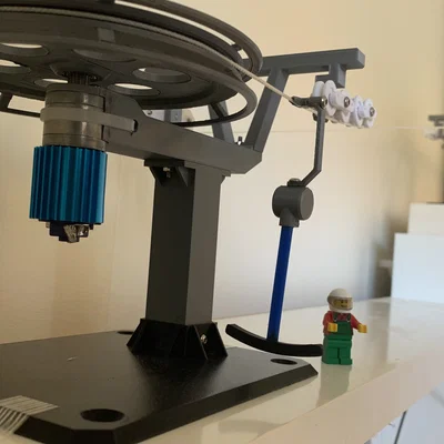 Mô hình cáp treo trượt tuyết hoạt động bằng động cơ điện