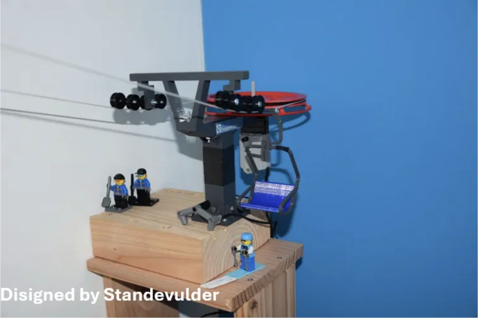 Mô hình cáp treo trượt tuyết hoạt động bằng động cơ điện - Image 7