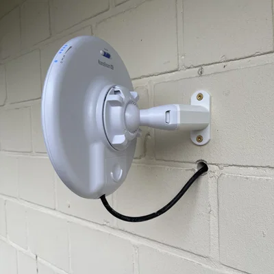 Giá treo tường NanoBeam AC5 2Gen