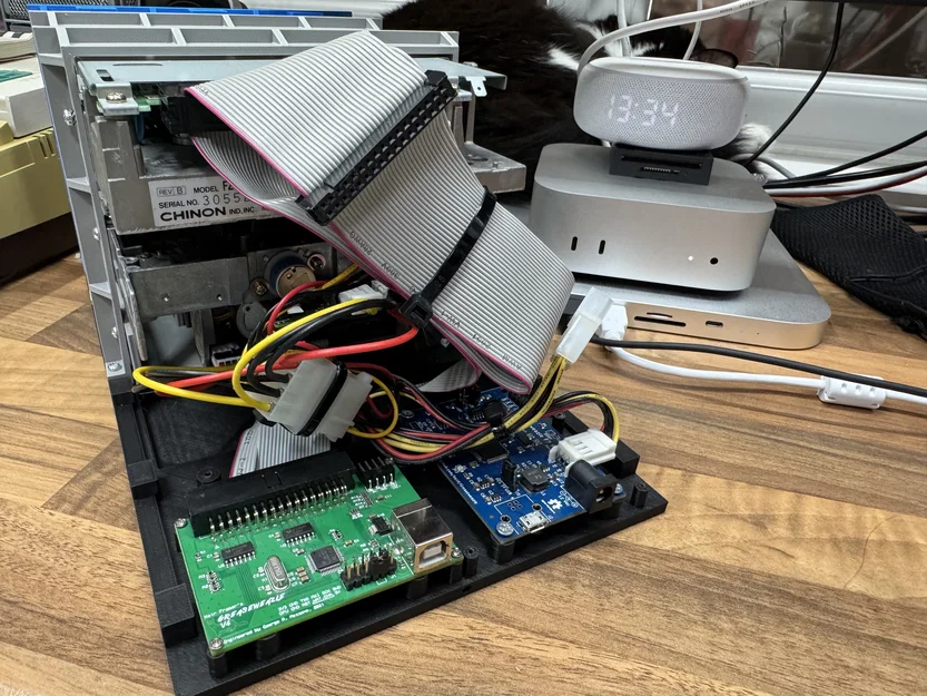 Vỏ hộp gắn ngoài cho 3 ổ đĩa Greaseweazle (kích thước 5.25 inch) - Image 3