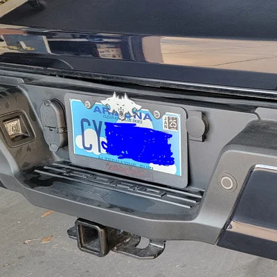 Khung Biển Số Xe CyberTruck Beast
