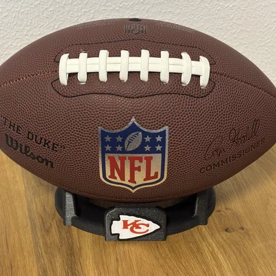 Giá đỡ bóng bầu dục Mỹ (American Football Holder)