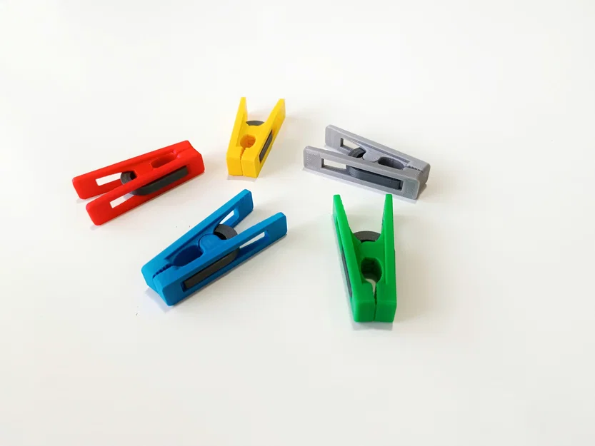 Kẹp phơi quần áo / Clothes peg - Image 1