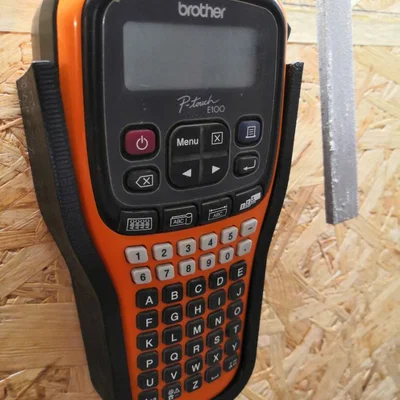 Giá treo máy in Brother P-Touch lên tường/tủ