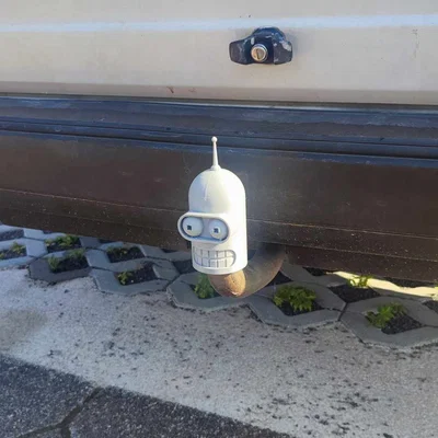 Nắp đậy móc kéo xe hơi hình robot Bender độc đáo