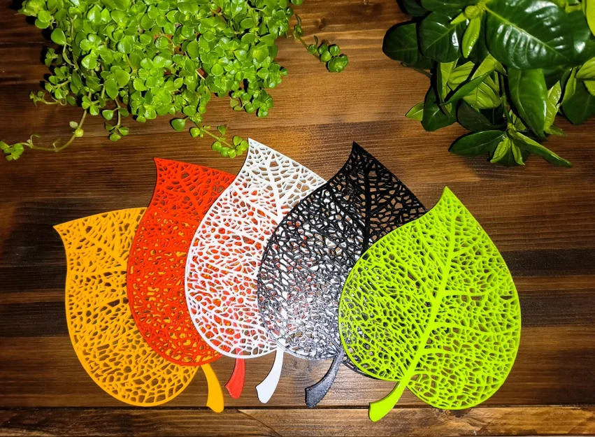 Lá Đoạn (Linden Leaf) Thiết Kế Voronoi - Image 1