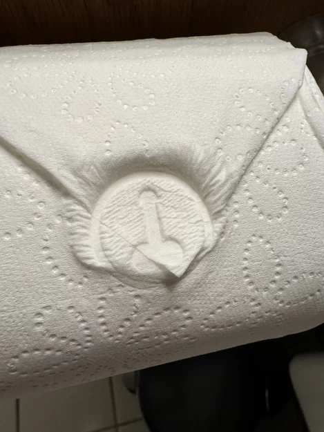 Khuôn dập giấy vệ sinh NSFW - Image 1