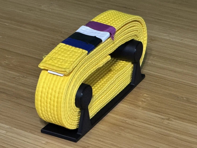 Giá treo đai Karate - Image 1