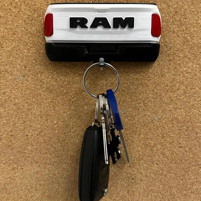 Mô hình móc treo chìa khóa đuôi xe RAM in 3D cực chất