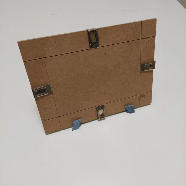 Giá đỡ khung ảnh 3D tiện lợi (Clip Frame Support) cho ảnh 20x15cm - Image 5