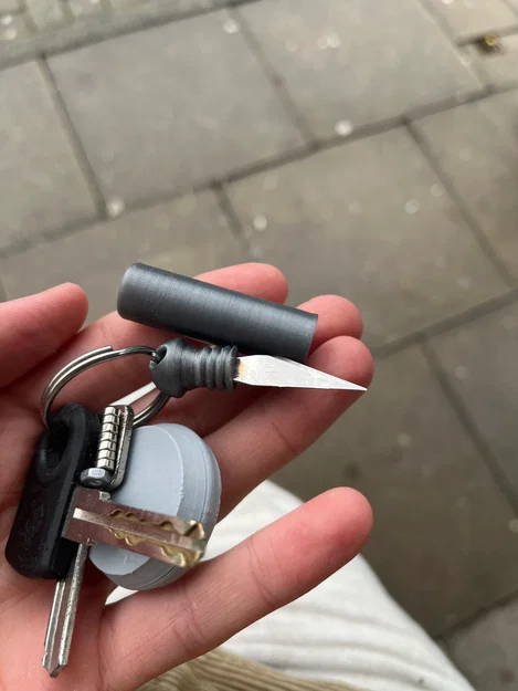 Móc khóa dao trổ Exacto (Exacto knife keychain) - Image 1