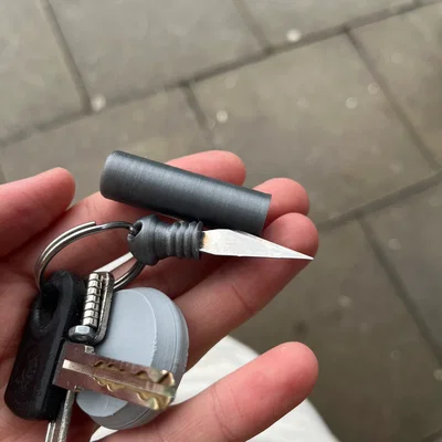 Móc khóa dao trổ Exacto (Exacto knife keychain)