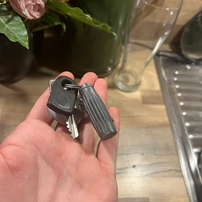 Móc khóa dao trổ Exacto (Exacto knife keychain)