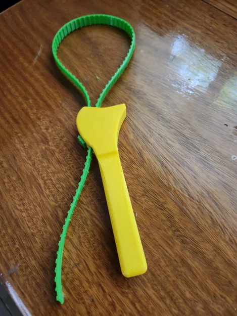 Dụng cụ mở nắp chai, lọ và lọc nhớt đa năng - Image 2