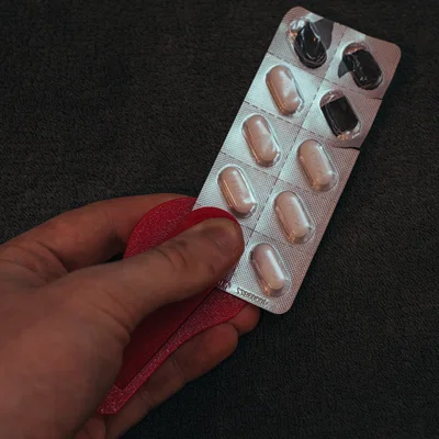 EasyPill | Dụng cụ lấy thuốc dạng vỉ tiện lợi và chắc chắn