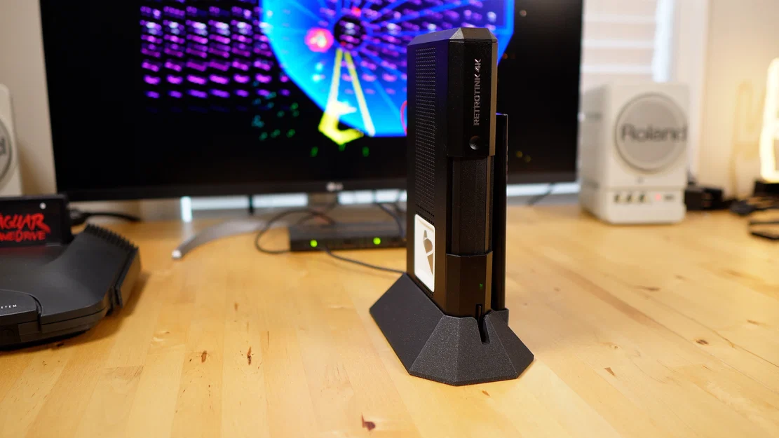 Chân đế dựng dọc cho RetroTINK 4k - Image 2