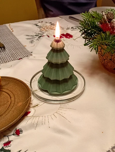 Khuôn Nến Hình Cây Thông - Image 1