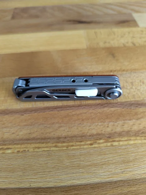 Chốt mở dao (Thumb pin) cho Gerber Armbar - Image 1