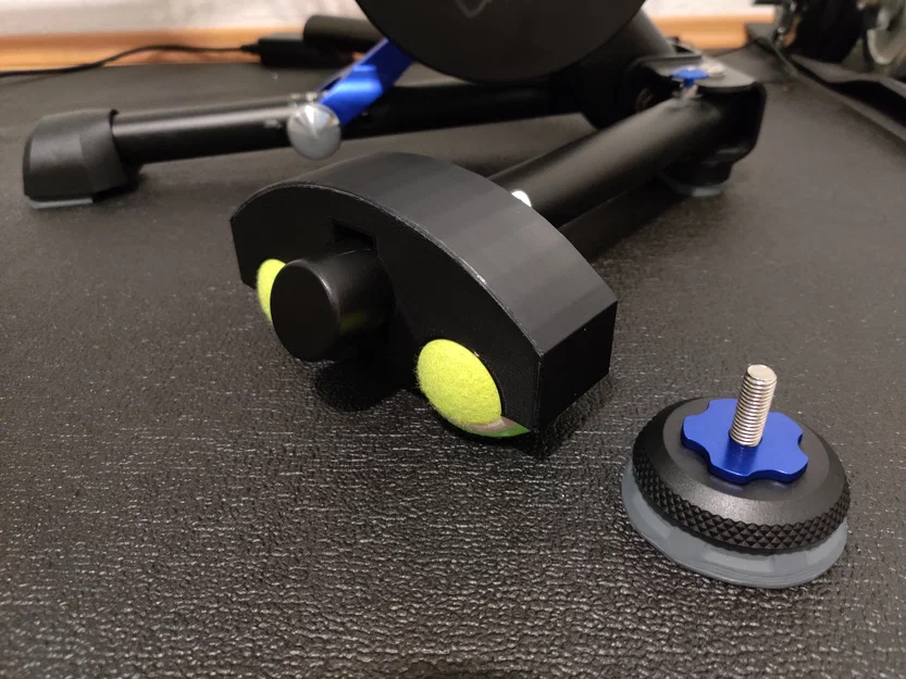 Chân đế bập bênh dùng bóng tennis cho Wahoo Kickr V5 - Image 1