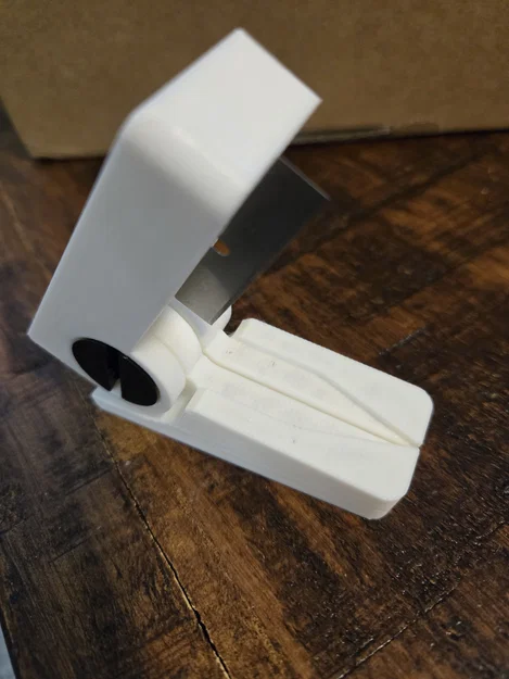 Dụng cụ cắt thuốc bằng lưỡi dao rọc giấy - Image 3