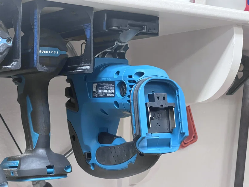 Giá treo máy cưa lọng Makita XVJ03 dưới tủ - Phụ kiện in 3D hữu ích - Image 1