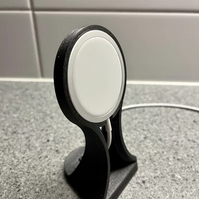Đế sạc MagSafe cho iPhone tích hợp khay sạc AirPods
