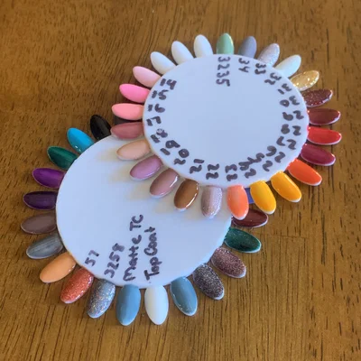 Bánh xe mẫu thử sơn móng tay (Nail Polish Swatch Wheel) - Tiện ích cho tiệm nail