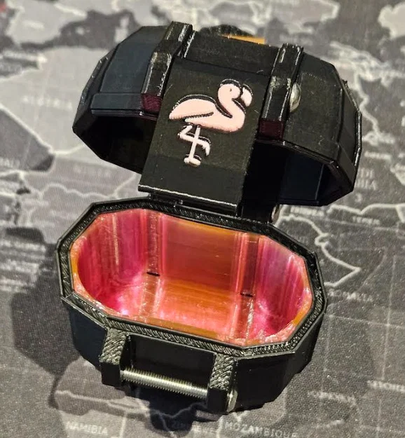 Ốp lưng bền bỉ (Rugged Case) cho AirPods Gen 1 & 2 - Image 6