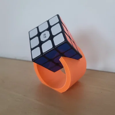 Giá đỡ khối Rubik (Rubik Cube Stand) tinh tế cho bàn làm việc