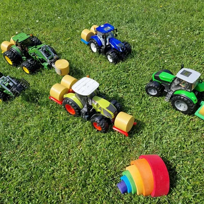 Càng gắp cuộn rơm (Round Bale Transport Fork) cho xe Bruder