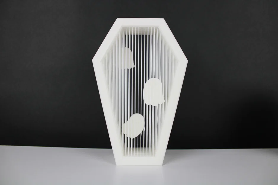 Bộ ba ma nhỏ trong nghĩa địa - Ghosties in the Graveyard - Image 2