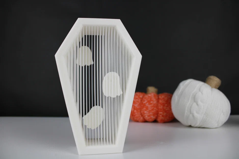 Bộ ba ma nhỏ trong nghĩa địa - Ghosties in the Graveyard - Image 3