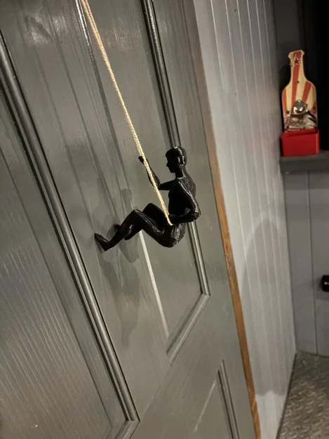 Tác phẩm nghệ thuật treo tường: Người leo núi / Nhảy dây - Image 2