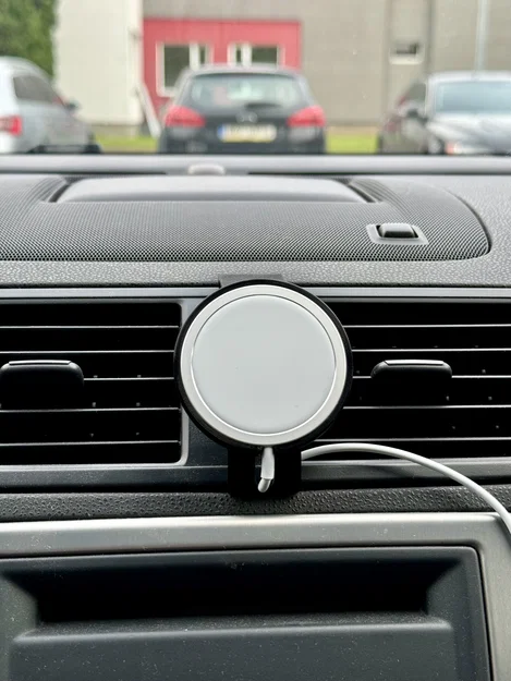 Giá đỡ điện thoại MagSafe gắn khe gió cho Volvo V50 S40 C30 - Image 1