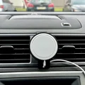 Giá đỡ điện thoại MagSafe gắn khe gió cho Volvo V50 S40 C30 - Thumbnail 1