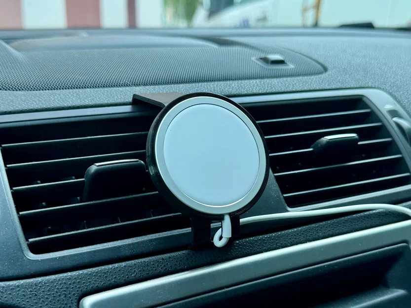 Giá đỡ điện thoại MagSafe gắn khe gió cho Volvo V50 S40 C30 - Image 3