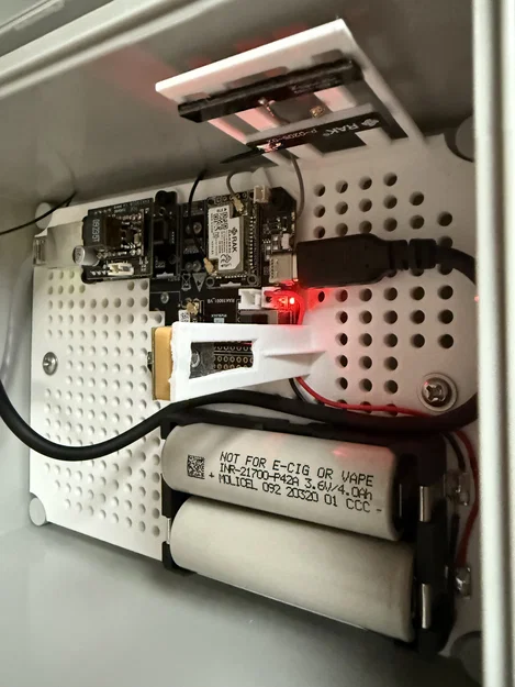 Đế gắn Meshtastic RAK19001, Ethernet RAK13800, PoE RAK19018 cho hộp chống nước IP67 - Image 4