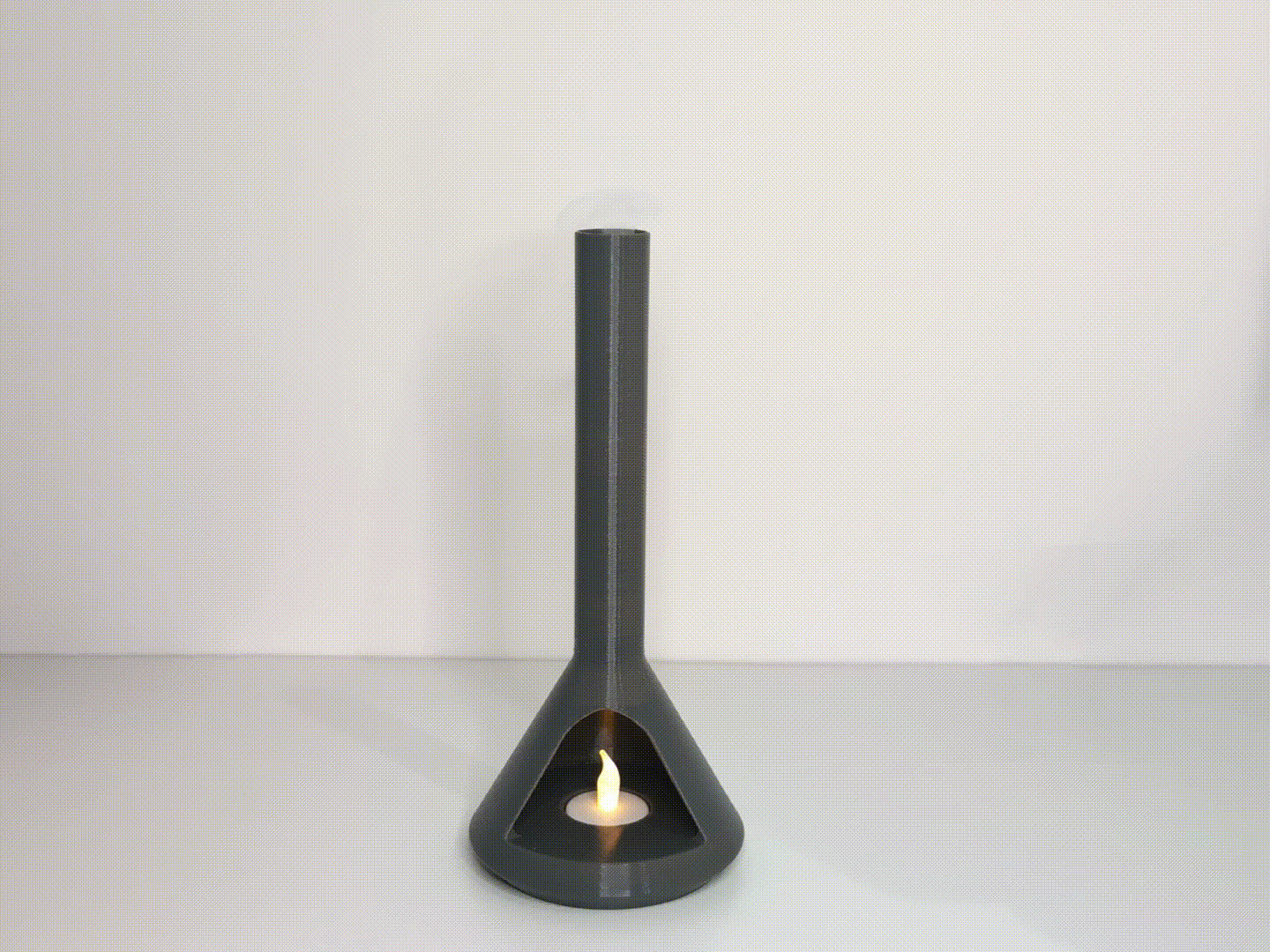 Giá đỡ nến điện hình lò sưởi có ngăn đựng nhang